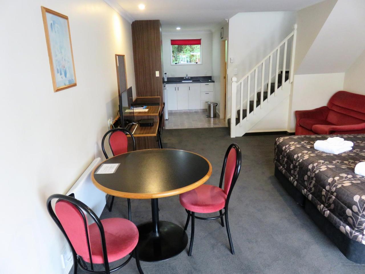 ביאנהיים Admirals Motor Lodge מראה חיצוני תמונה