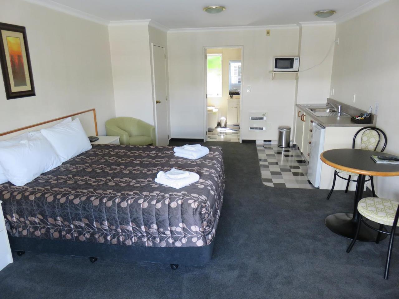ביאנהיים Admirals Motor Lodge מראה חיצוני תמונה