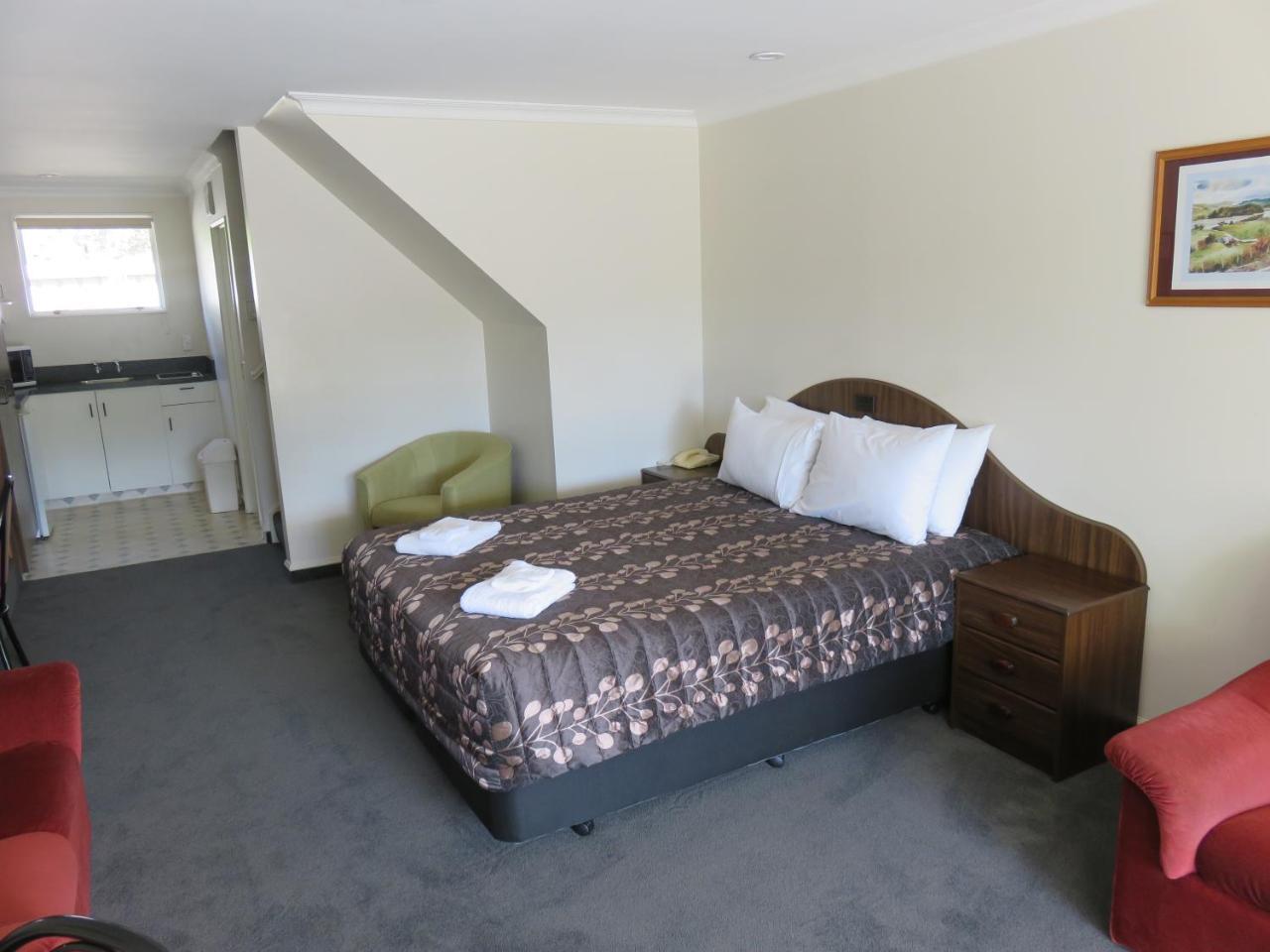 ביאנהיים Admirals Motor Lodge מראה חיצוני תמונה