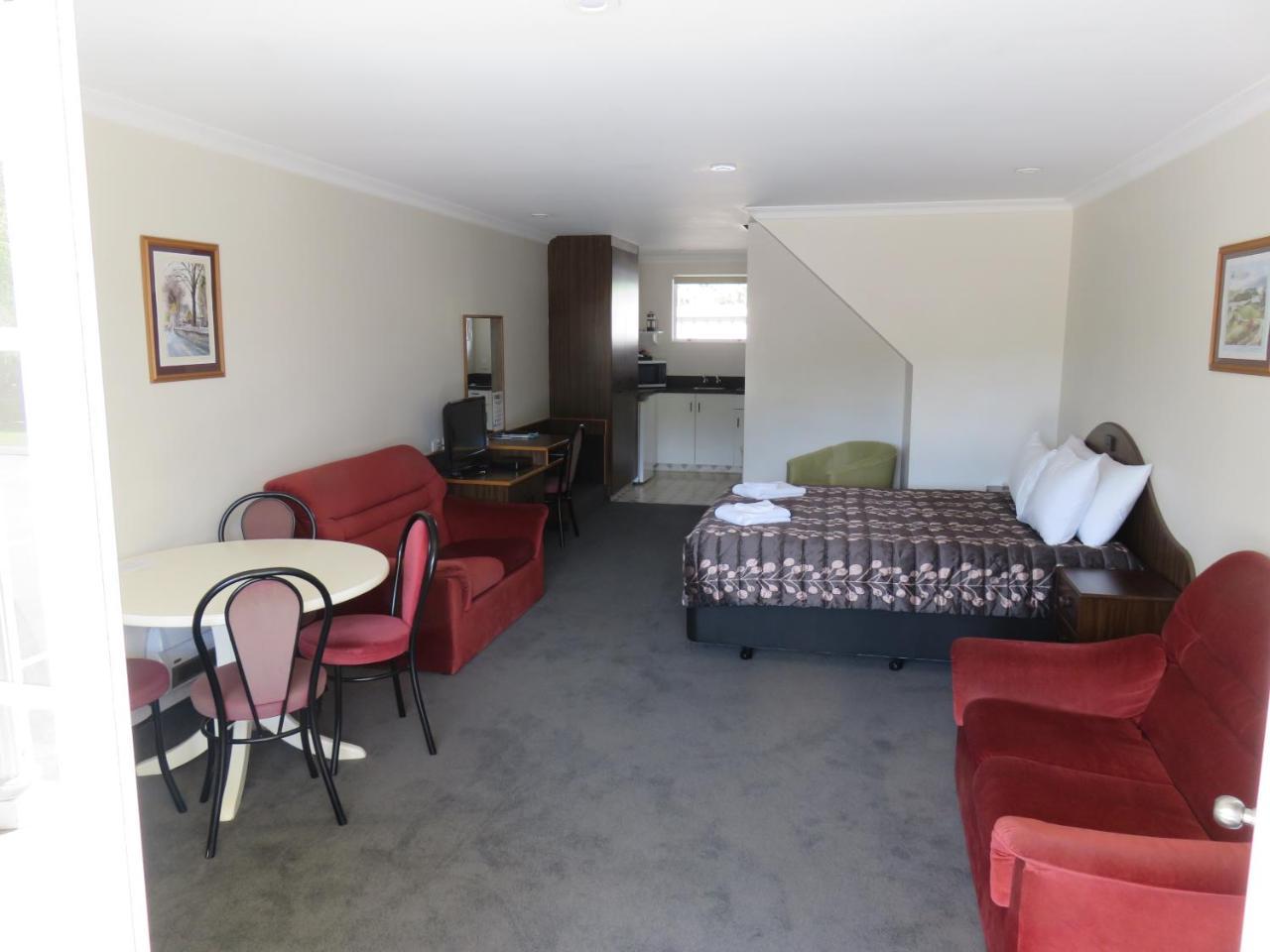 ביאנהיים Admirals Motor Lodge מראה חיצוני תמונה